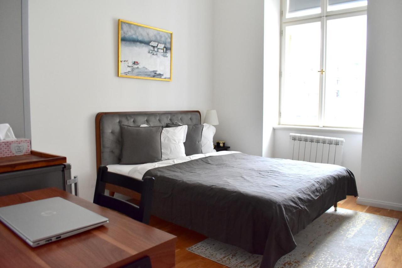 Lovely Apartment In Center 프라하 외부 사진