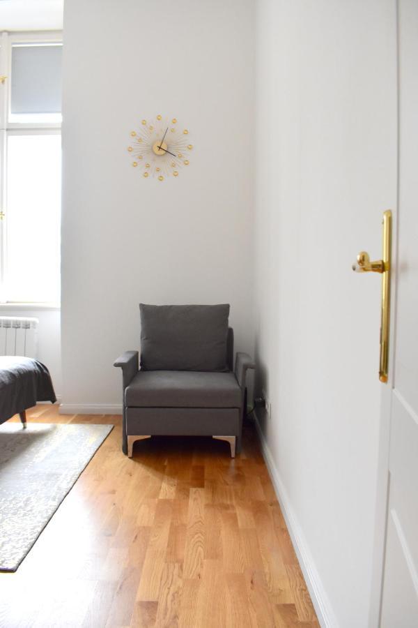 Lovely Apartment In Center 프라하 외부 사진